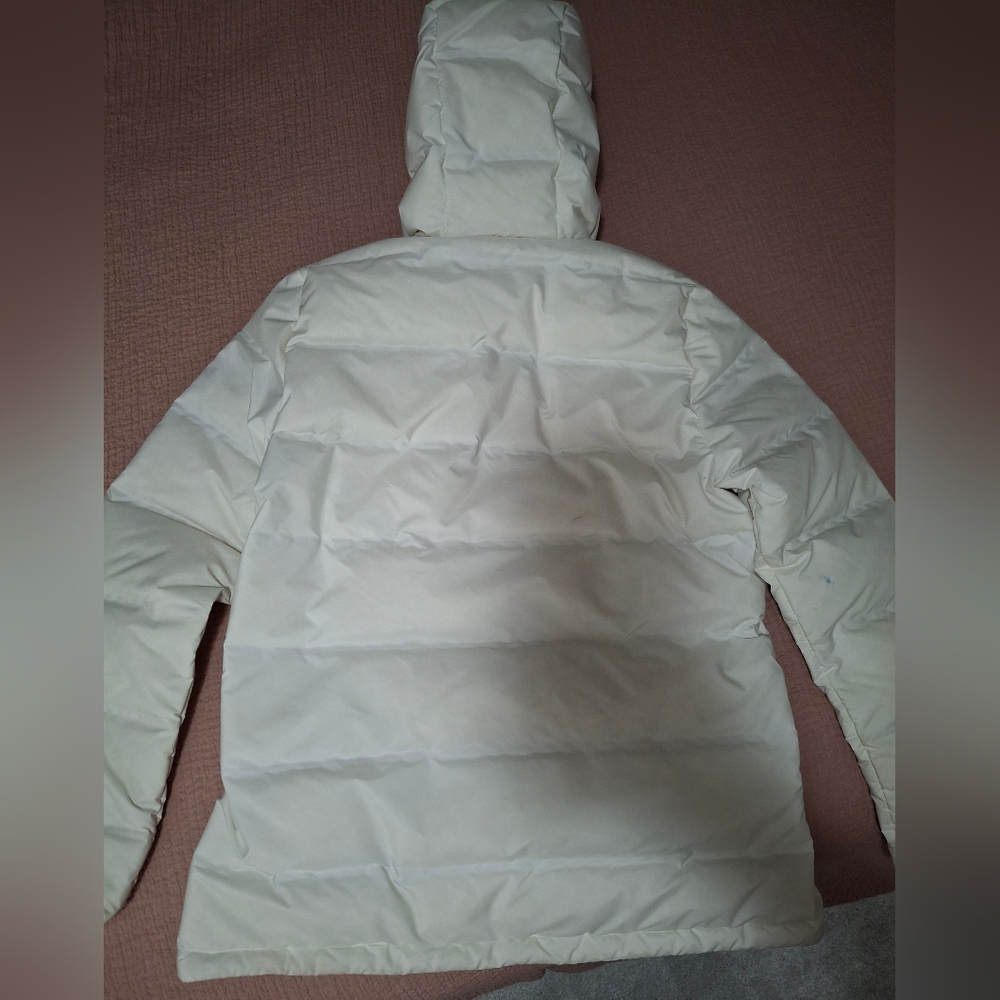 Adidas Helionic Hooded Down Jacket Size Medium GUC - image 3